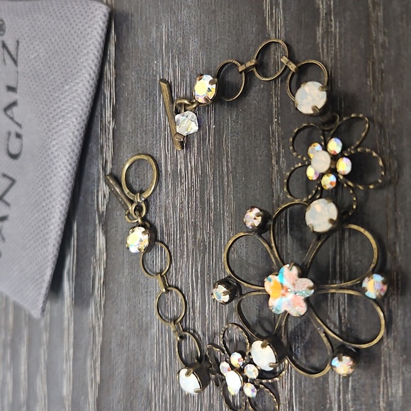 Van Galz Flower Crystal Bronze Bracelet - Picture 1 of 3